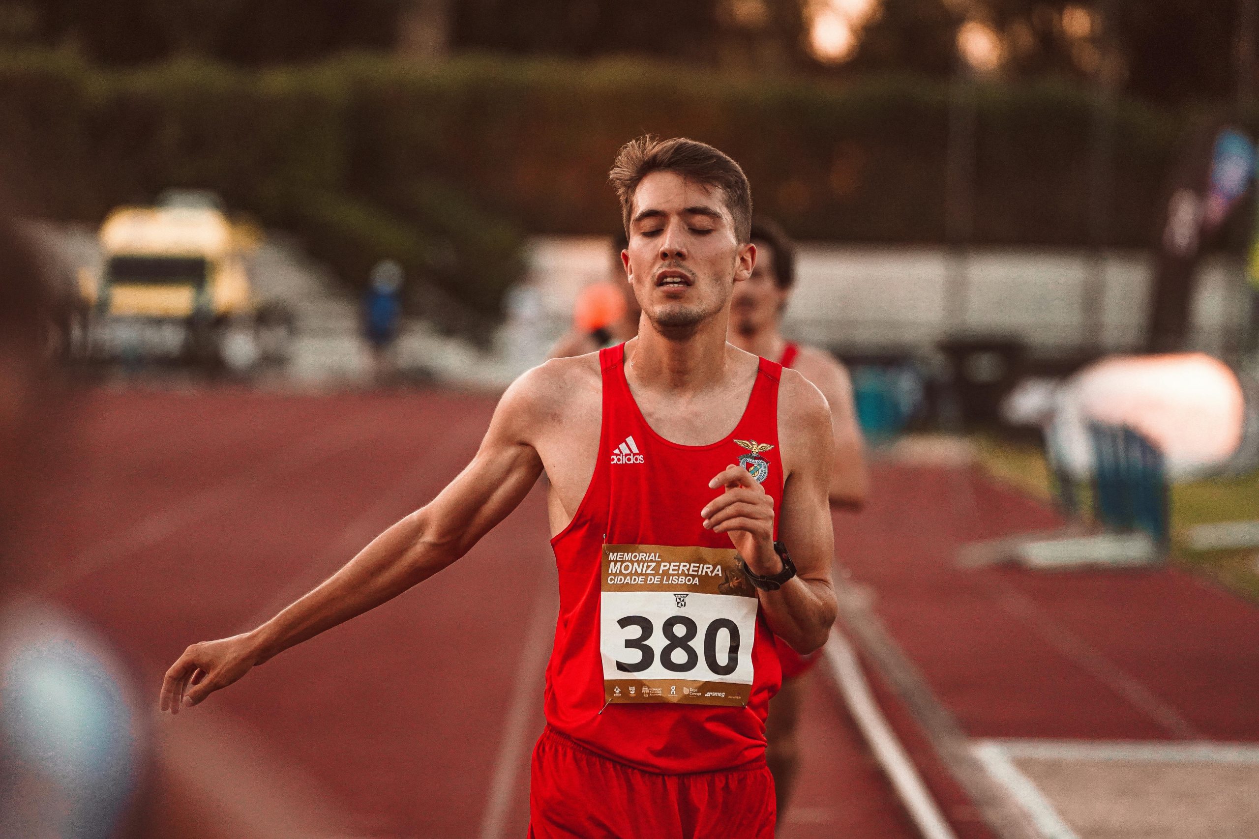 marathon runner looking exhausted during the race